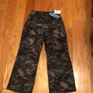 Snow ski pants boys size M  7/8 camouflage NWT